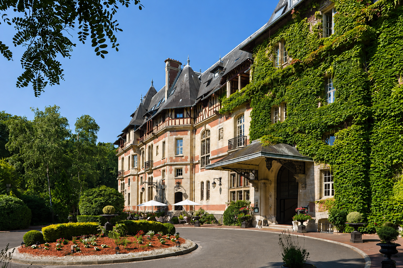 Château de Montvillargenne, lieu de réception de mariage.